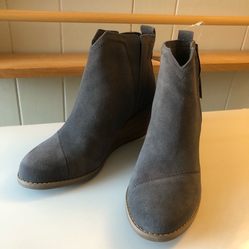 TOMS Clare Unisex Forged Iron Suede Women’s Booties